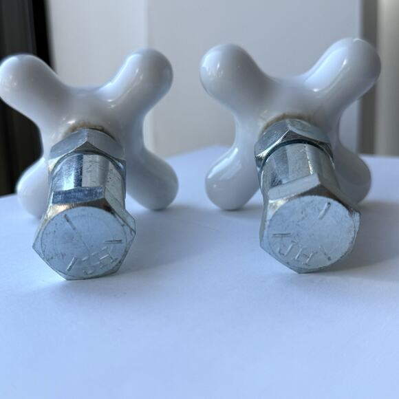 Antique J.H. Balmer Co White Porcelain Cross Handles Hot & Cold Faucet Knobs Set - Picture 9 of 9